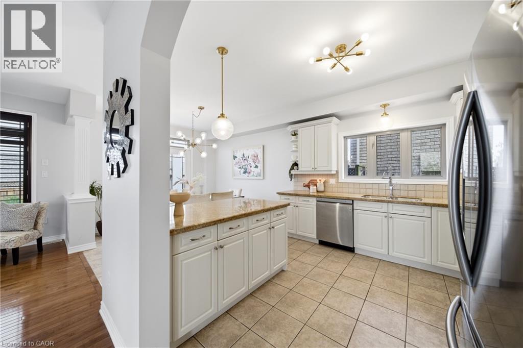 189 CLOVERLEAF Drive - 24