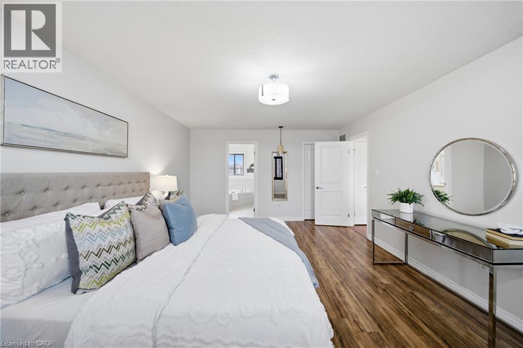 189 CLOVERLEAF Drive - 32
