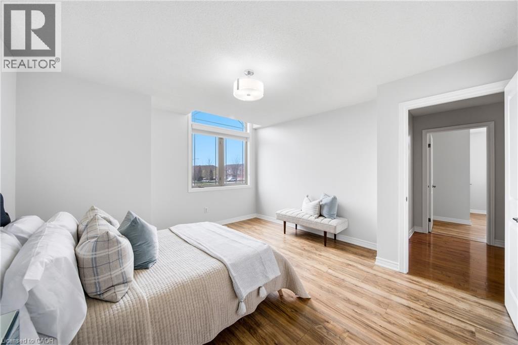 189 CLOVERLEAF Drive - 37