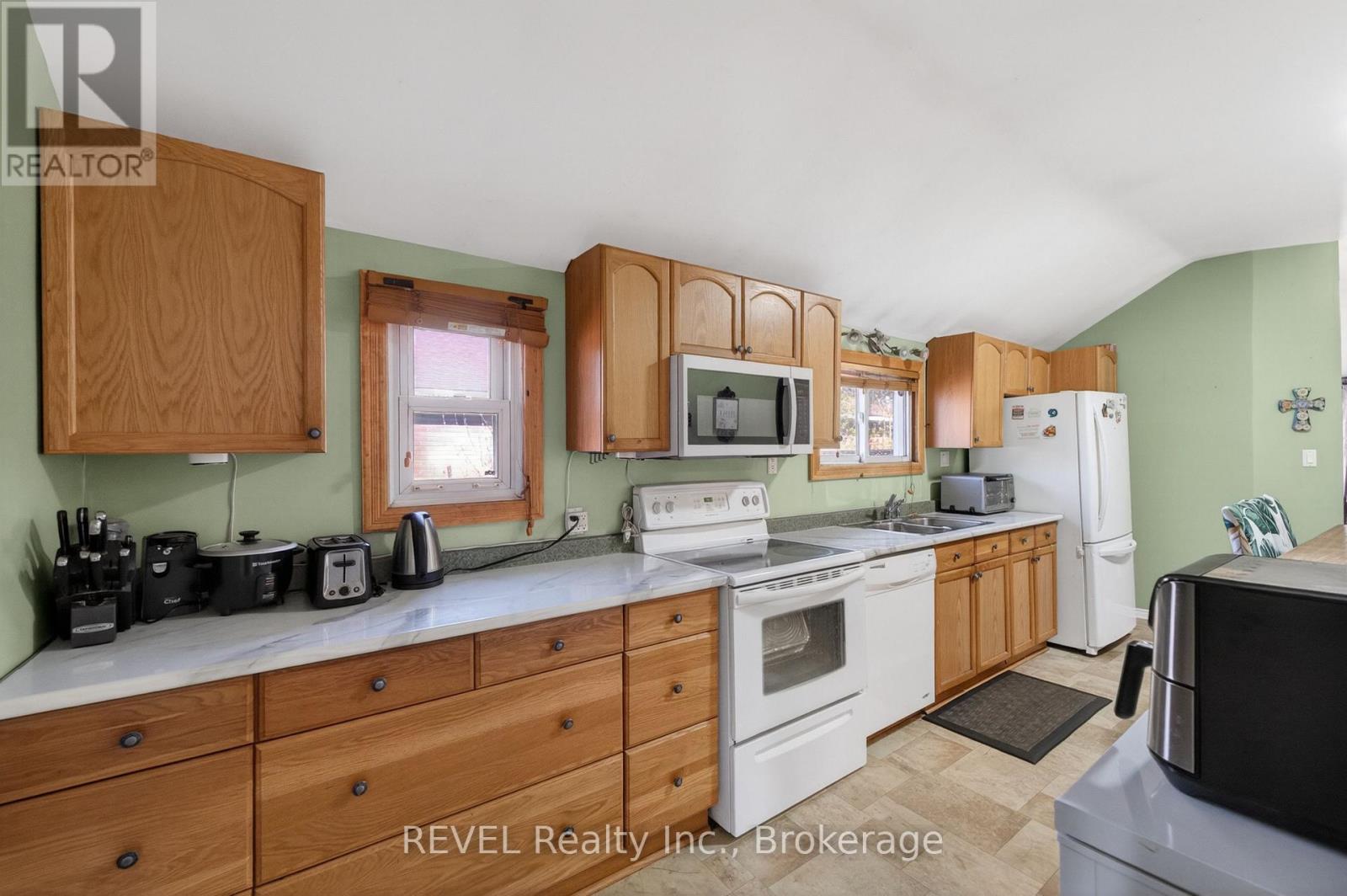6251 ASH STREET - 6