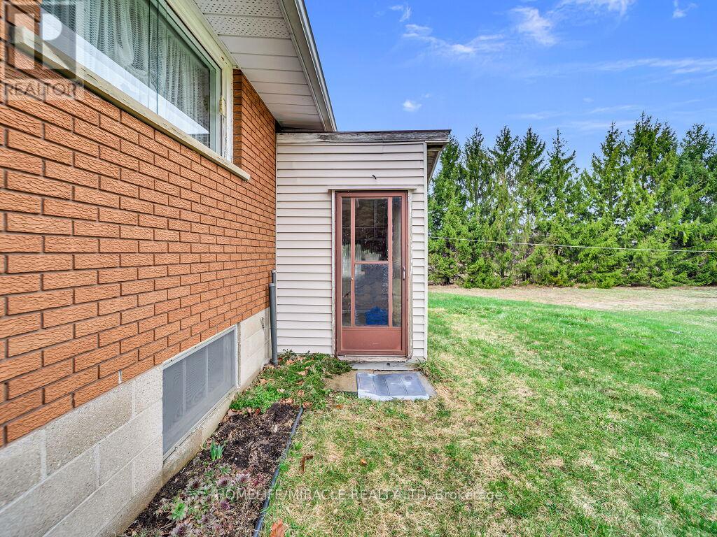 1416 HWY 6 - photo 5
