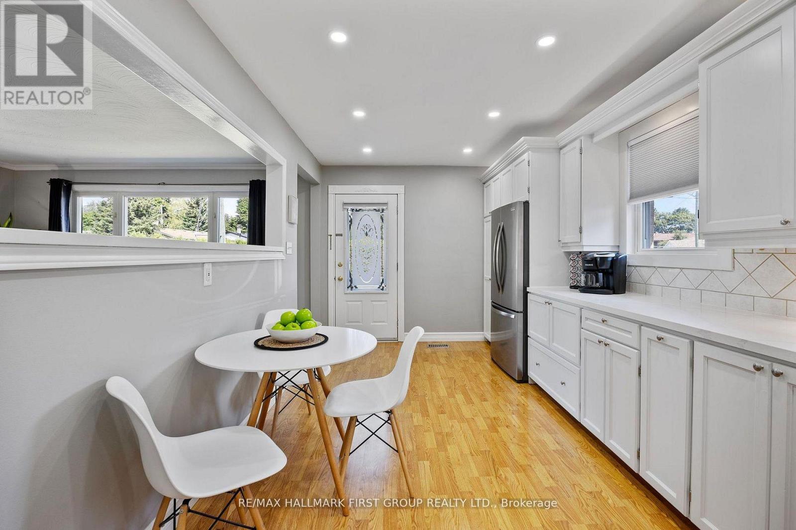 924 MCCULLOUGH DRIVE - 14