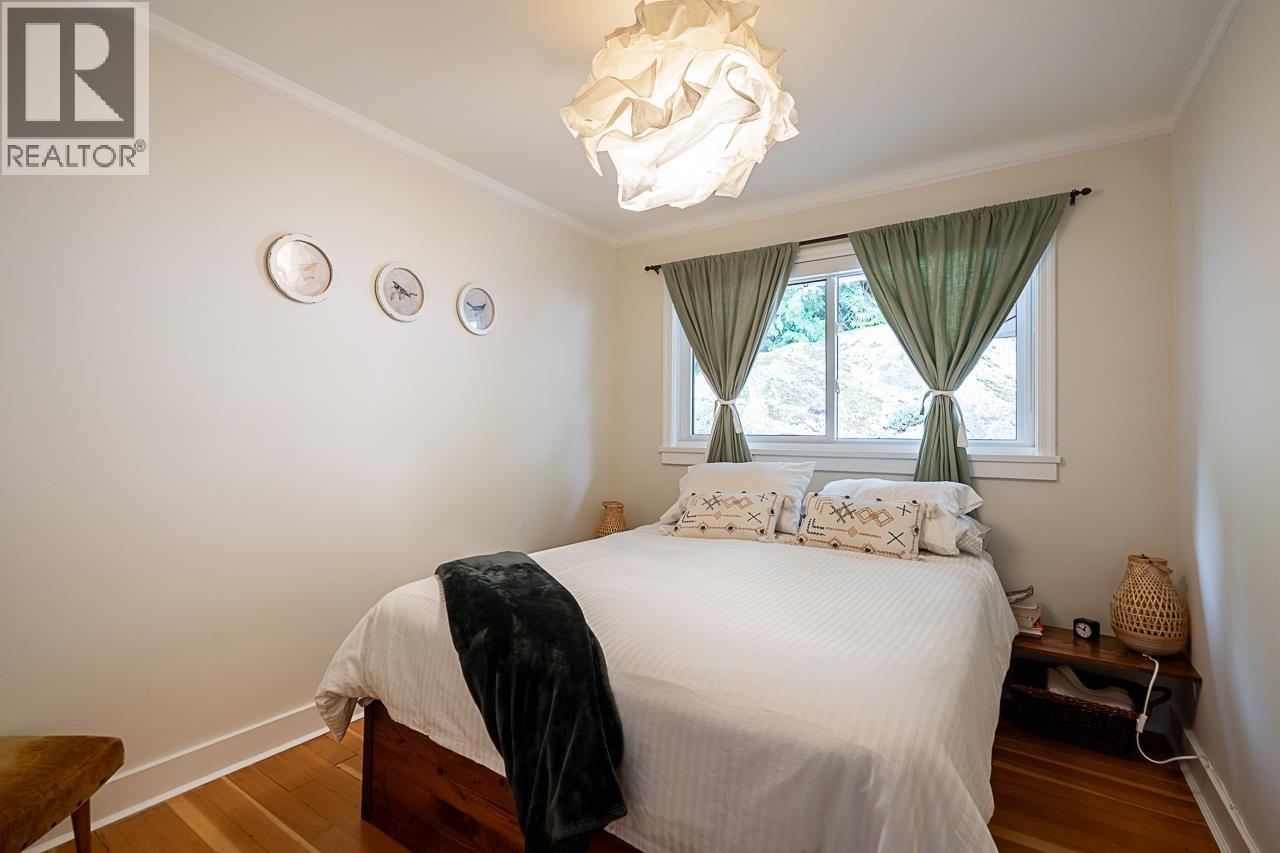 6577 MARINE DRIVE, West Vancouver