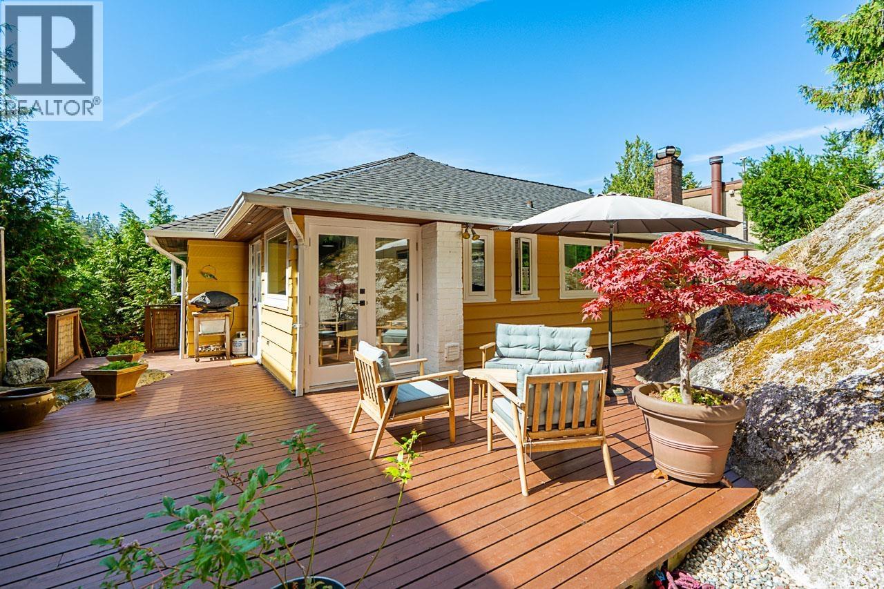 6577 MARINE DRIVE, West Vancouver