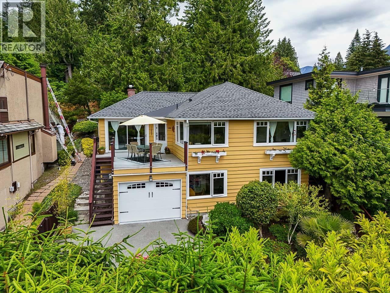 6577 MARINE DRIVE, West Vancouver