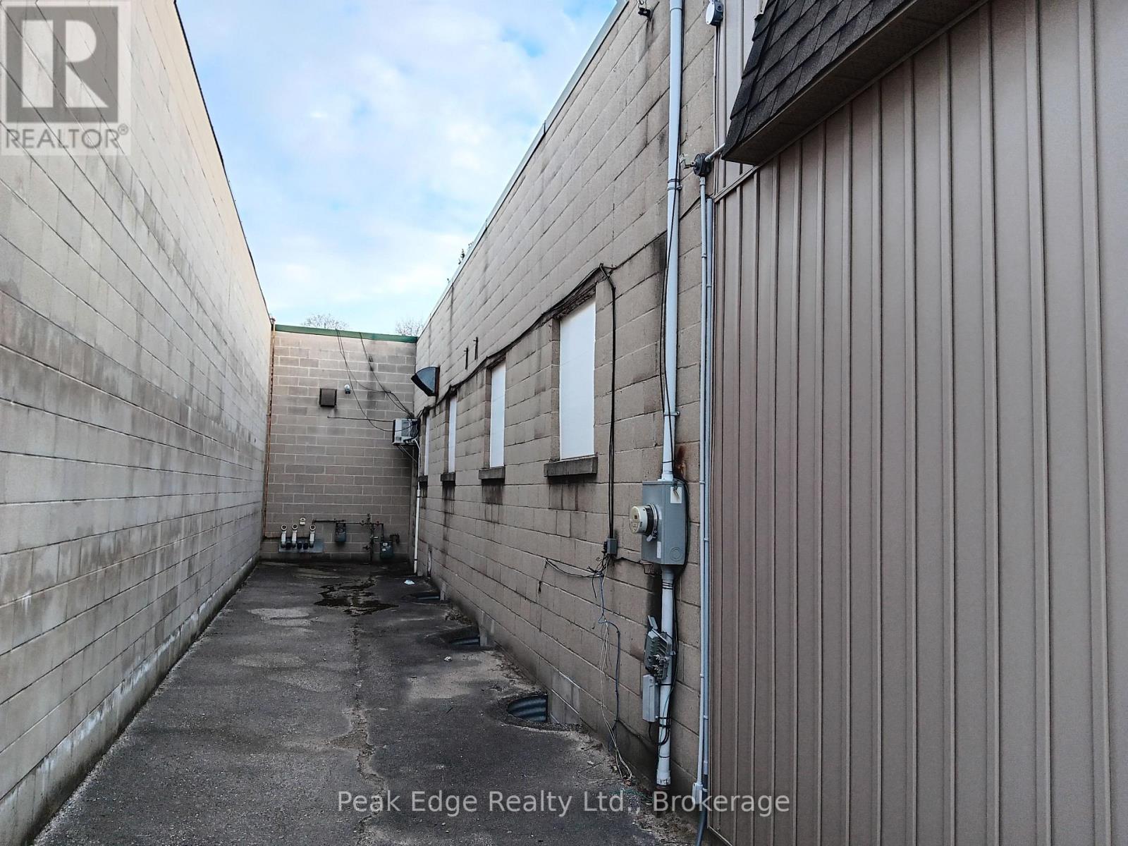 Area between (2) commercial buildings