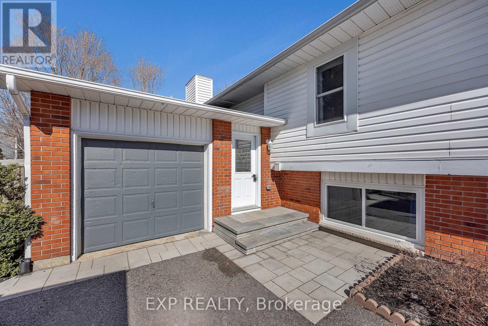 46 NELSON STREET W - 3