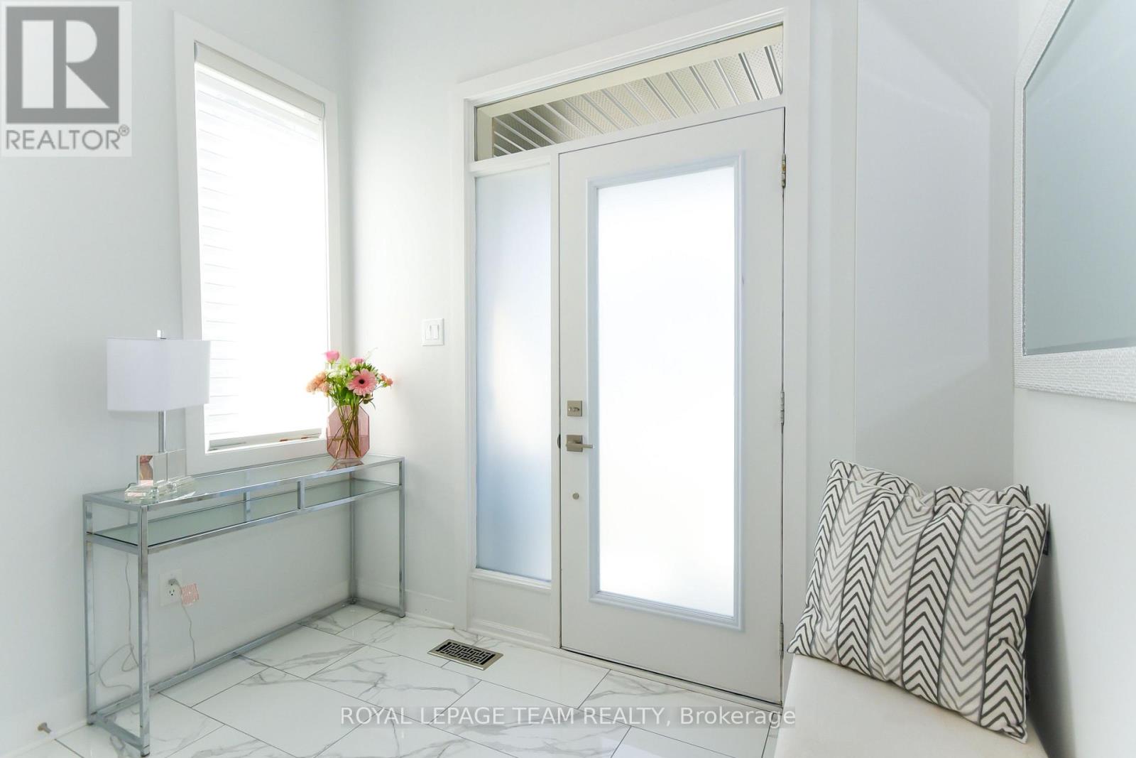 Spacious foyer with a warm welcome