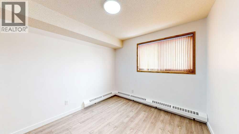 202, 3090 15 Avenue SE — photo 28