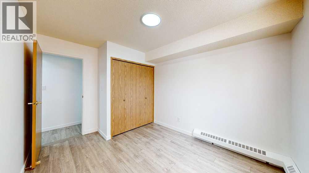 202, 3090 15 Avenue SE — photo 30