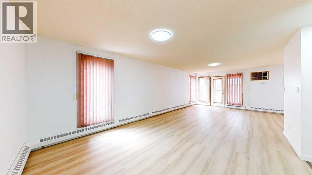 202, 3090 15 Avenue SE - photo 4
