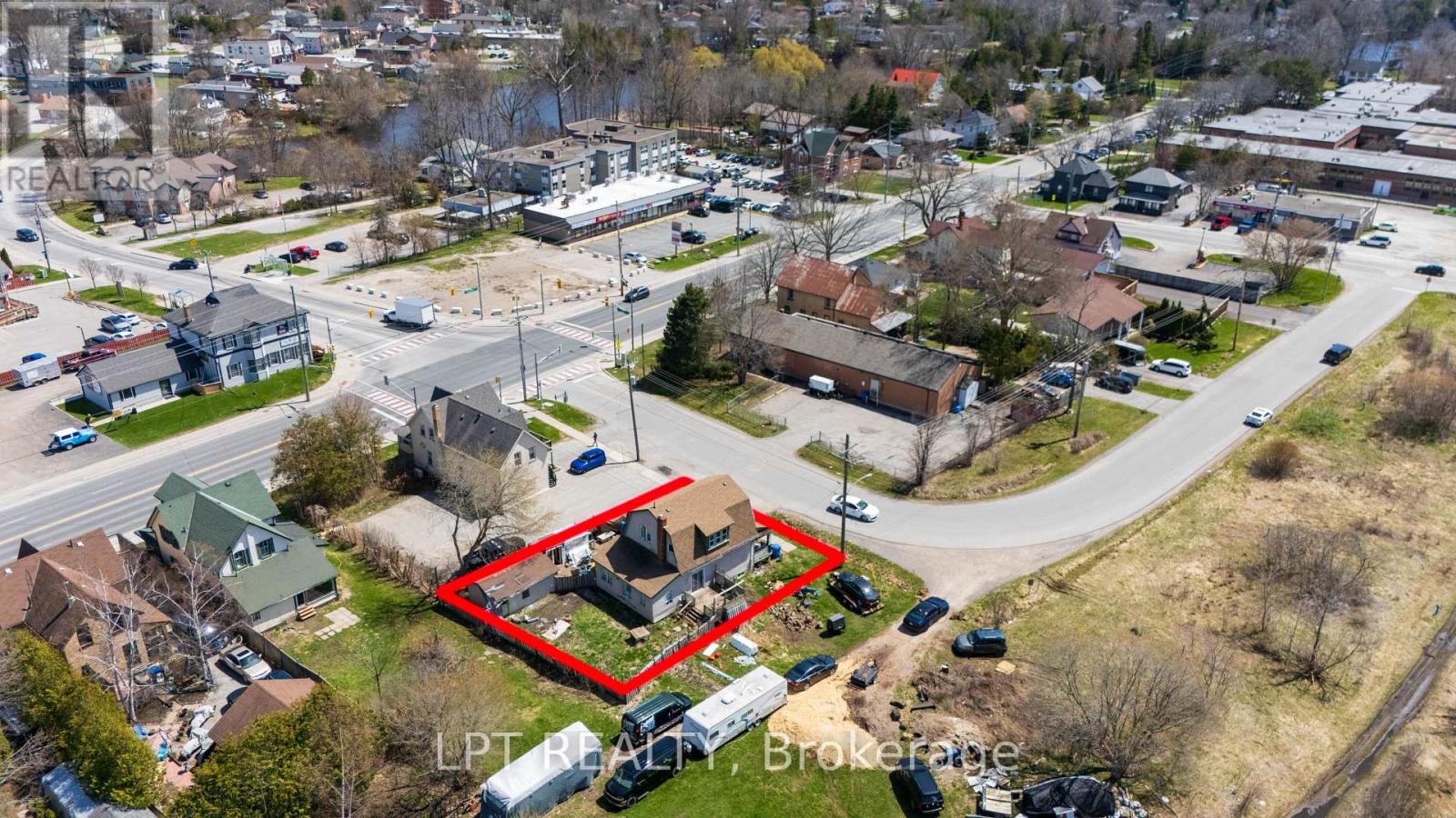 173 High St - Property With Detached Dwelling