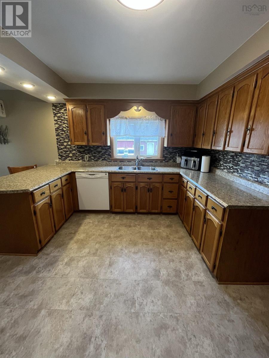 Property 7 of 34 of 2341 Highway 376 Road