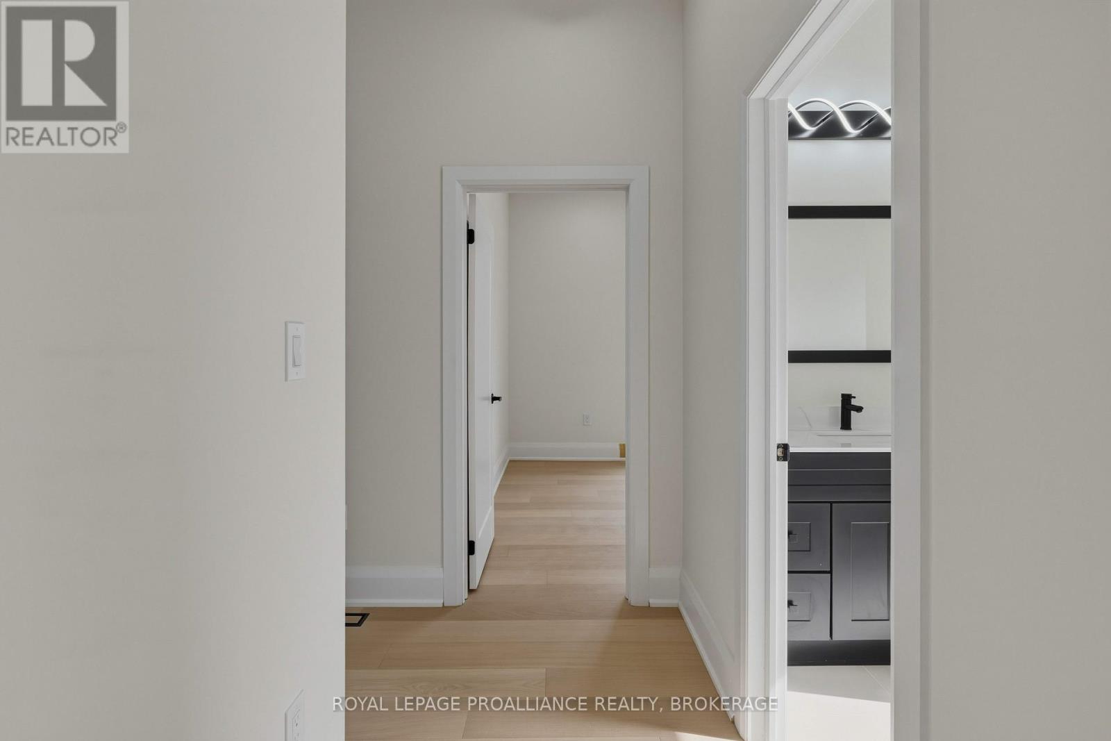 138 HINEMAN STREET — photo 18