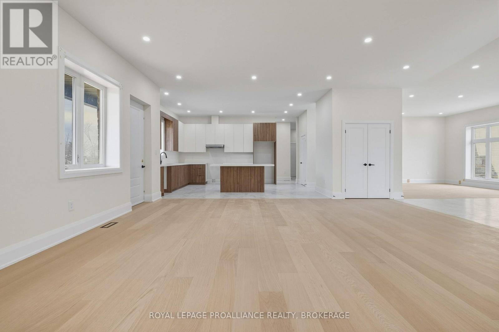 138 HINEMAN STREET — photo 9