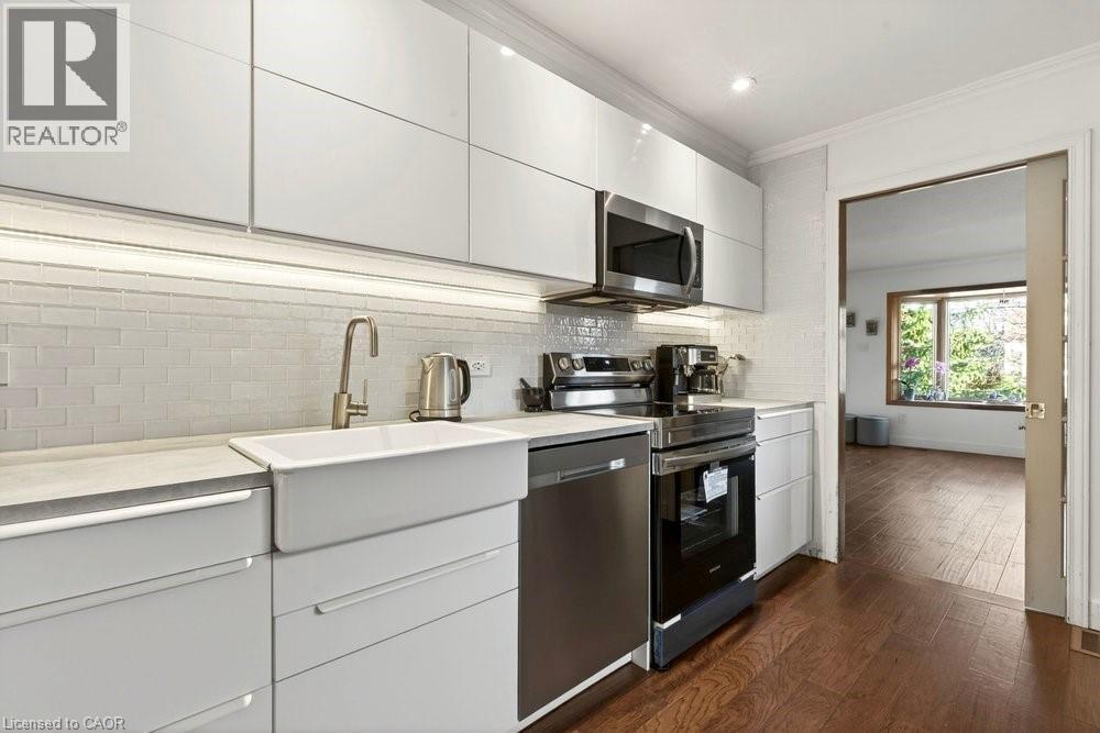 9 MORTON Avenue - 7