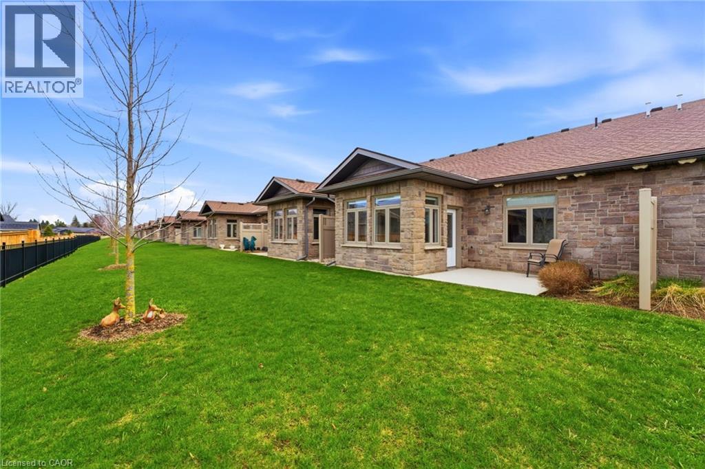 375 MITCHELL Road S Unit# 2, Listowel, Ontario, N4W0H4 — Photo 5