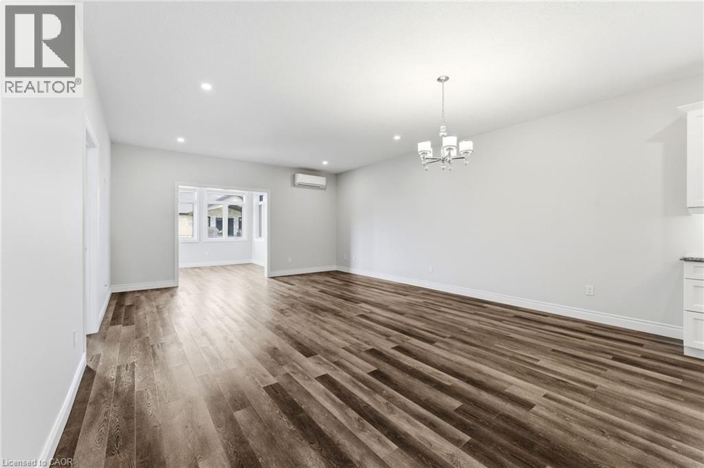375 MITCHELL Road S Unit# 2, Listowel, Ontario, N4W0H4 — Photo 4