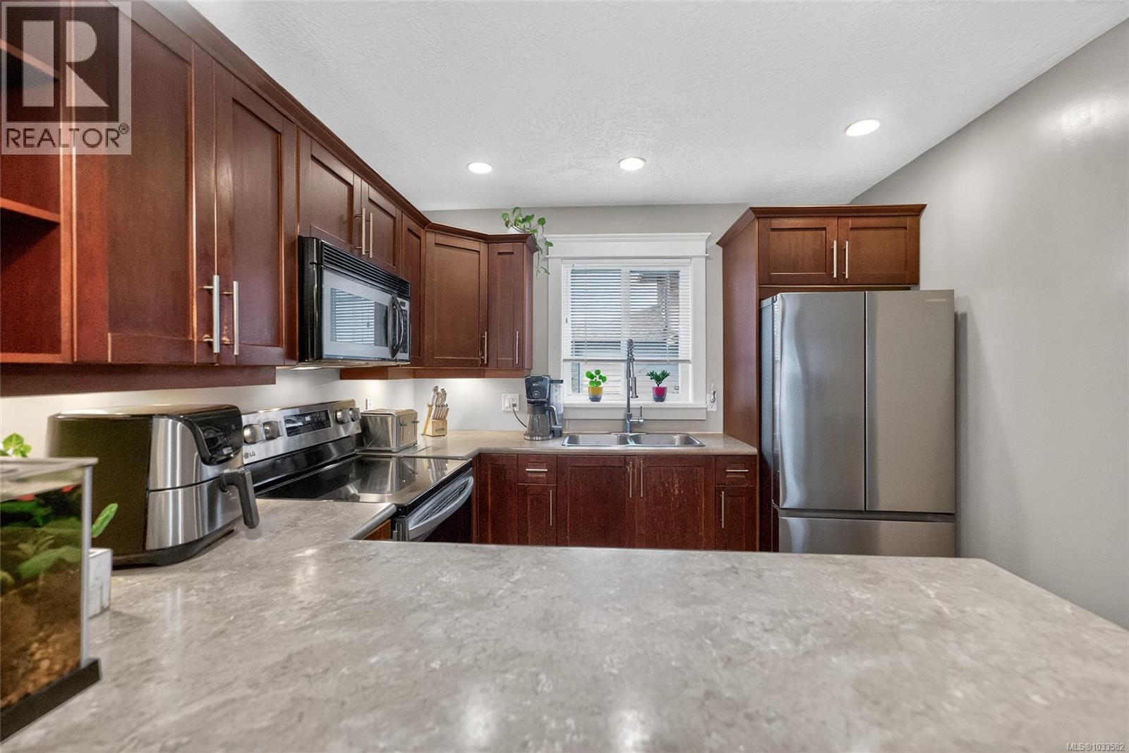 #5 1031 Lomas Rd - 13