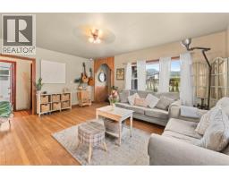 Kitchen - 10845 Chemainus Rd, Saltair, BC V9G2A4 Photo 6