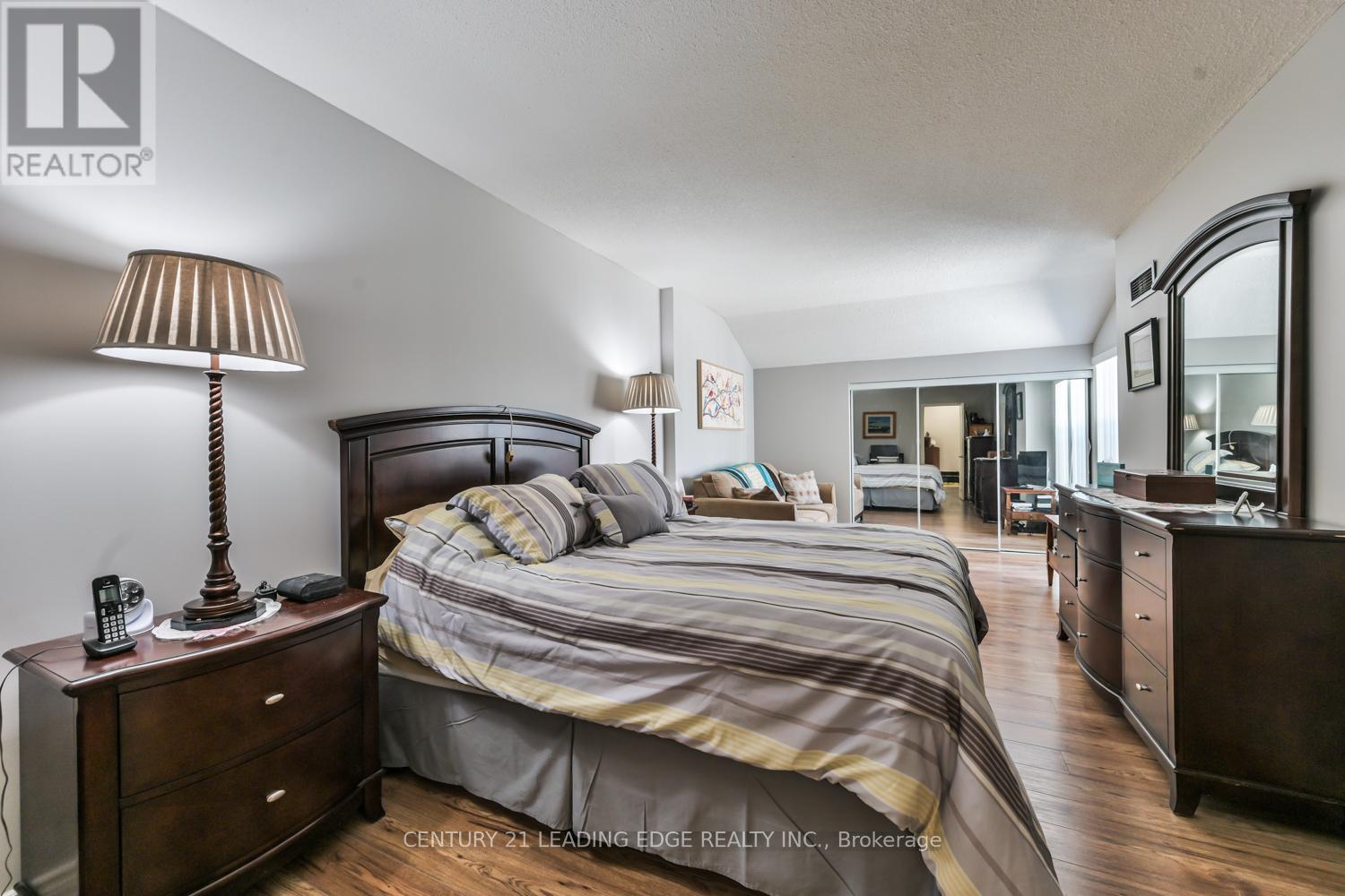PH13 - 100 ANNA RUSSELL WAY — photo 16