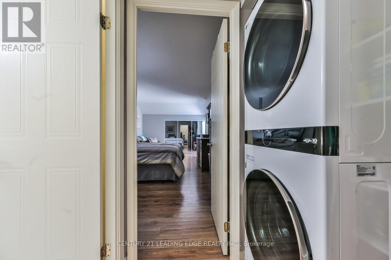 PH13 - 100 ANNA RUSSELL WAY — photo 20