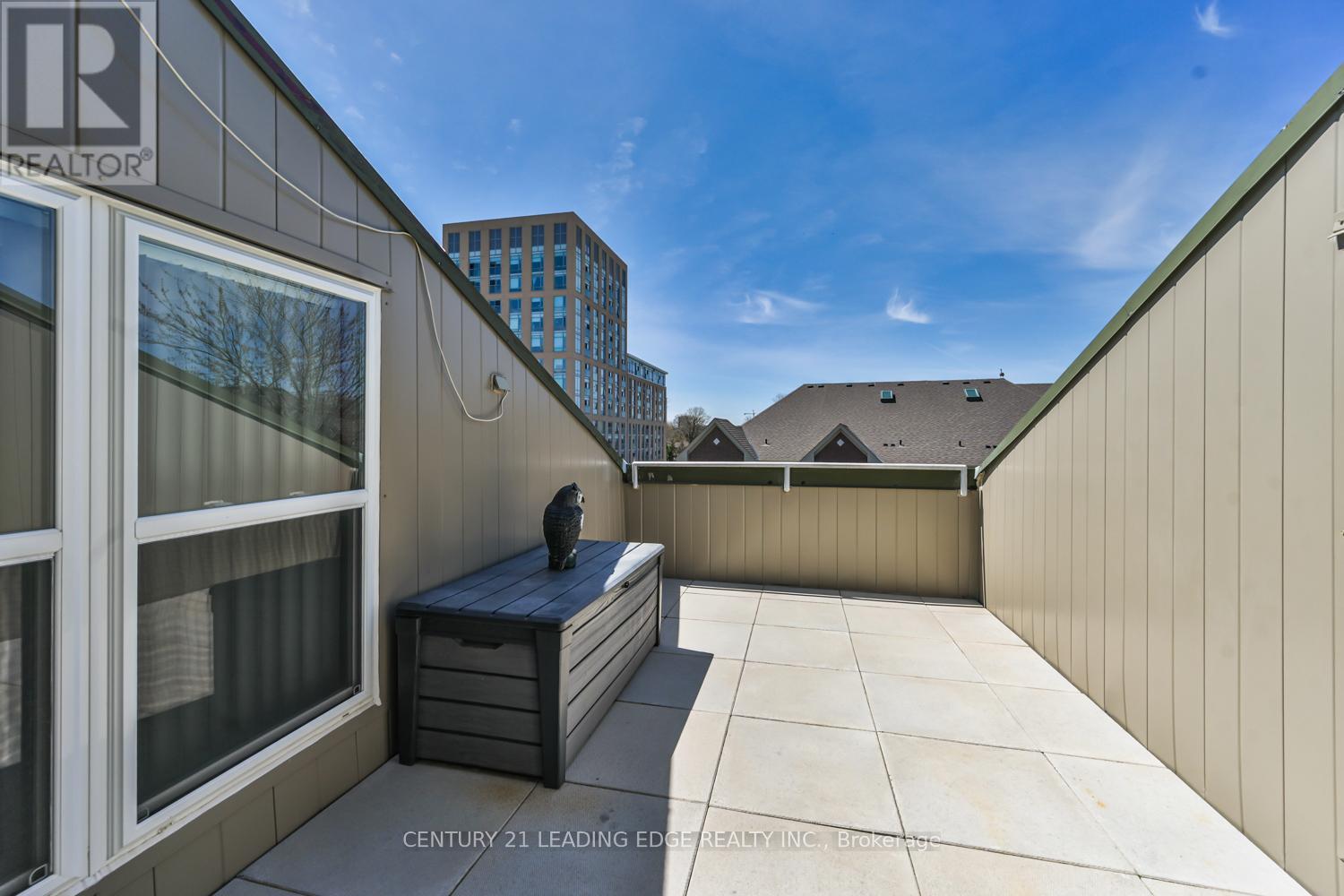 PH13 - 100 ANNA RUSSELL WAY — photo 24