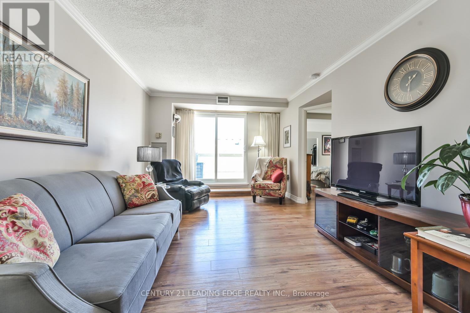 PH13 - 100 ANNA RUSSELL WAY — photo 9