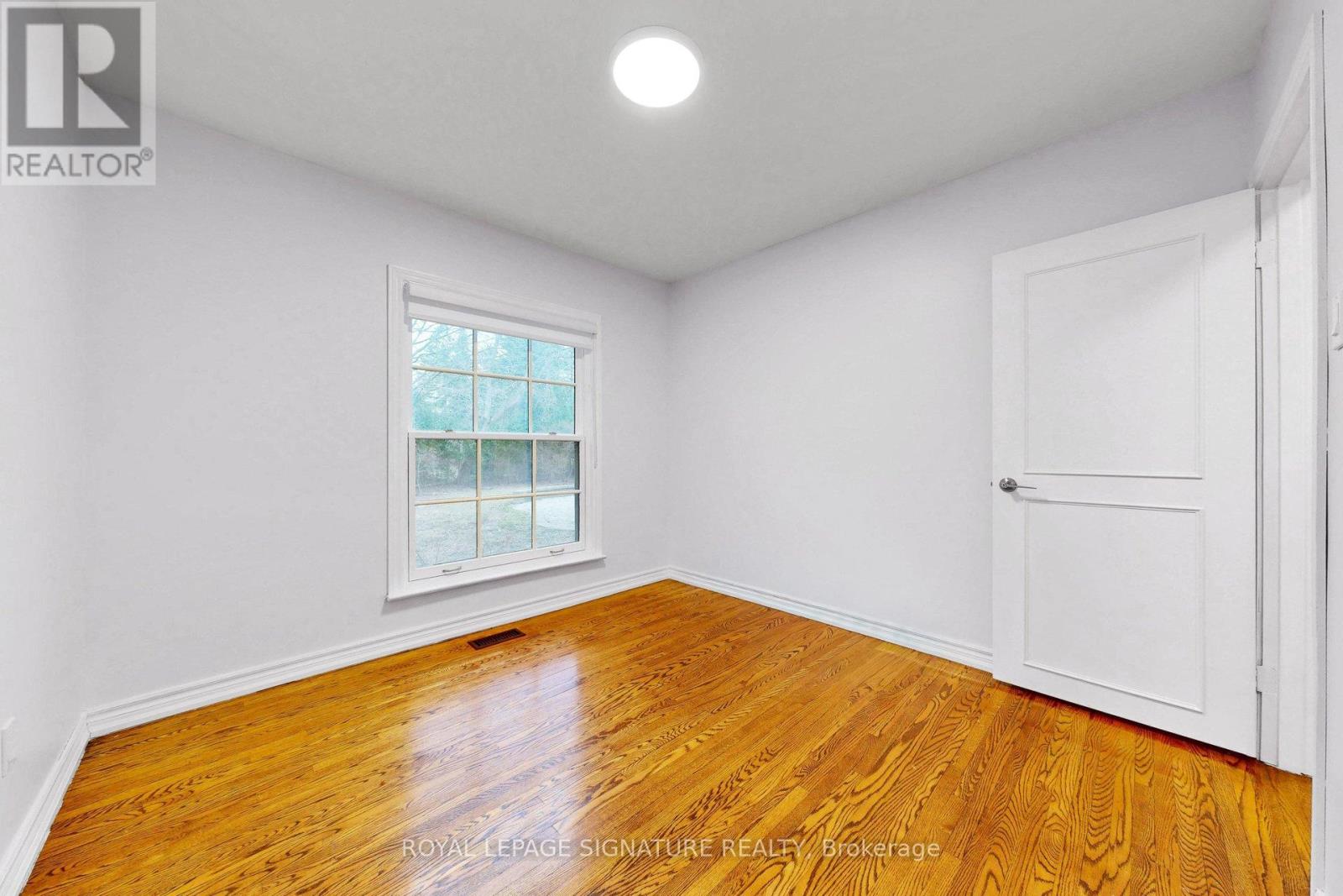 24 LAURELEAF ROAD - 27