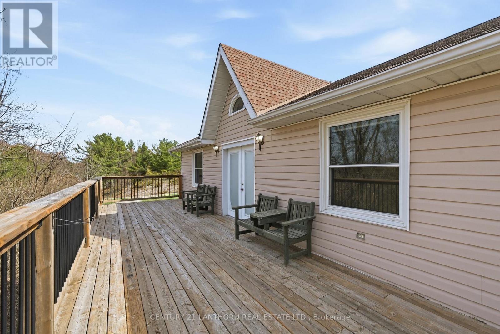 656 A COOPER ROAD - 43