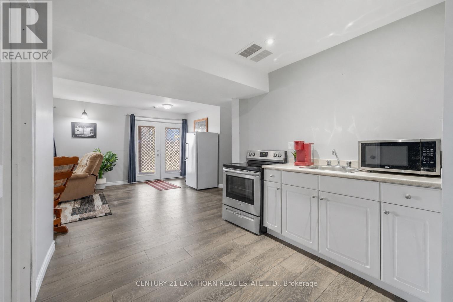 656 A COOPER ROAD - Image 3