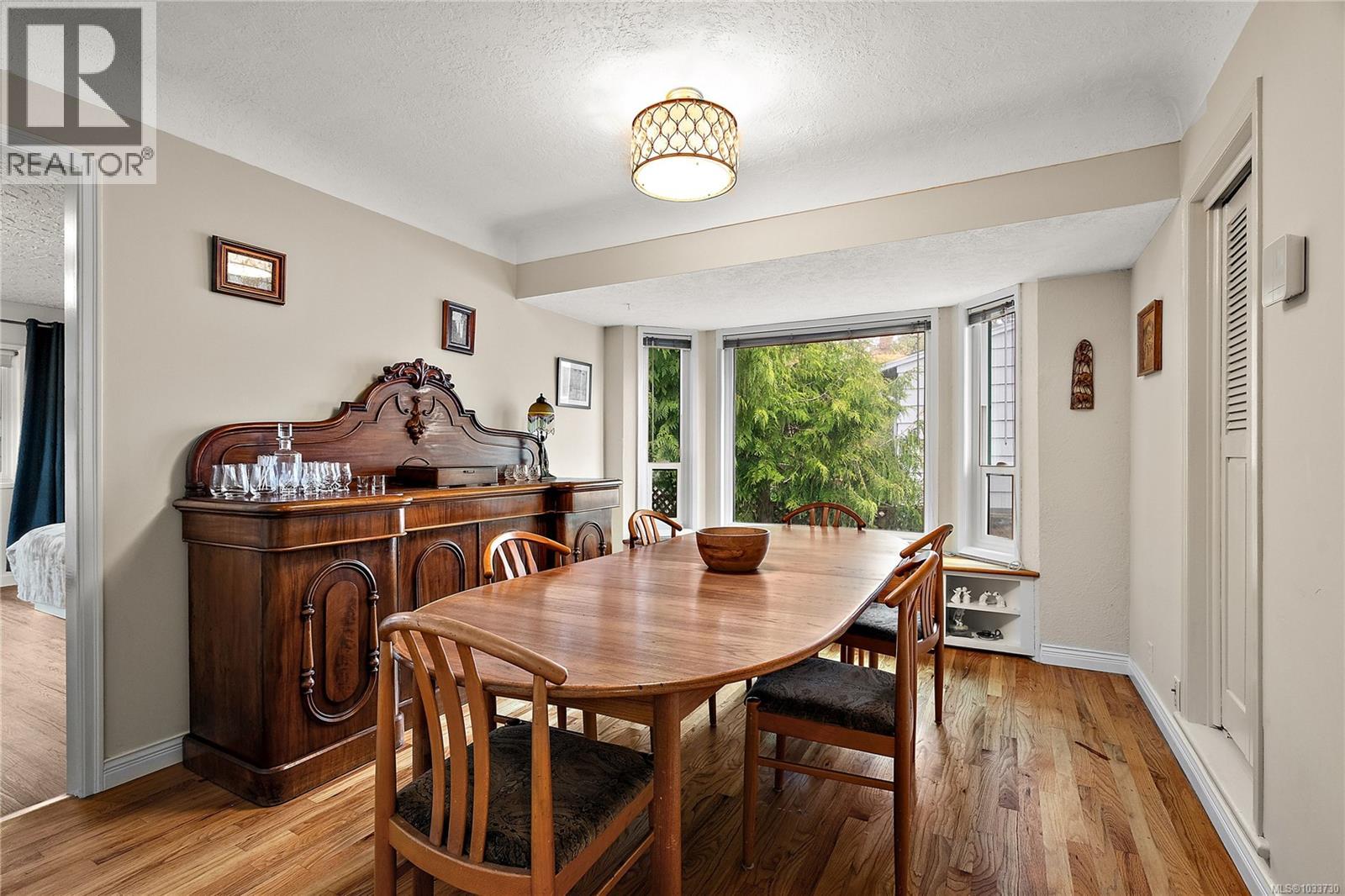 3450 Doncaster Dr - 10