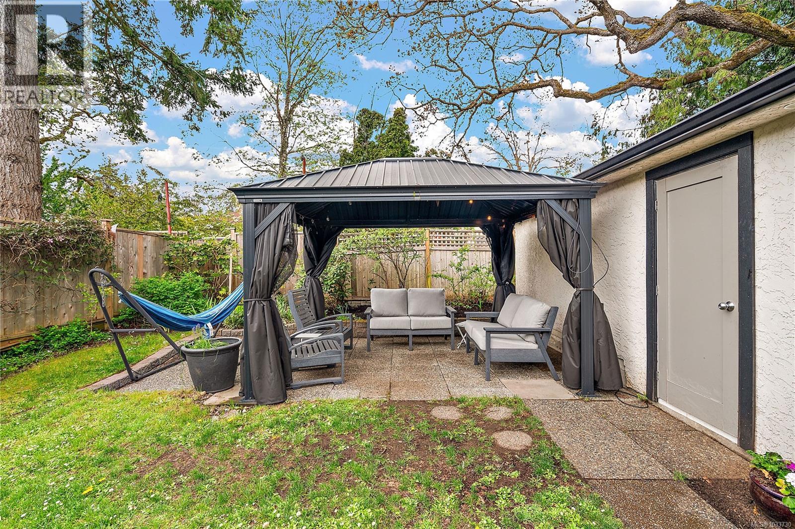 3450 Doncaster Dr - 16
