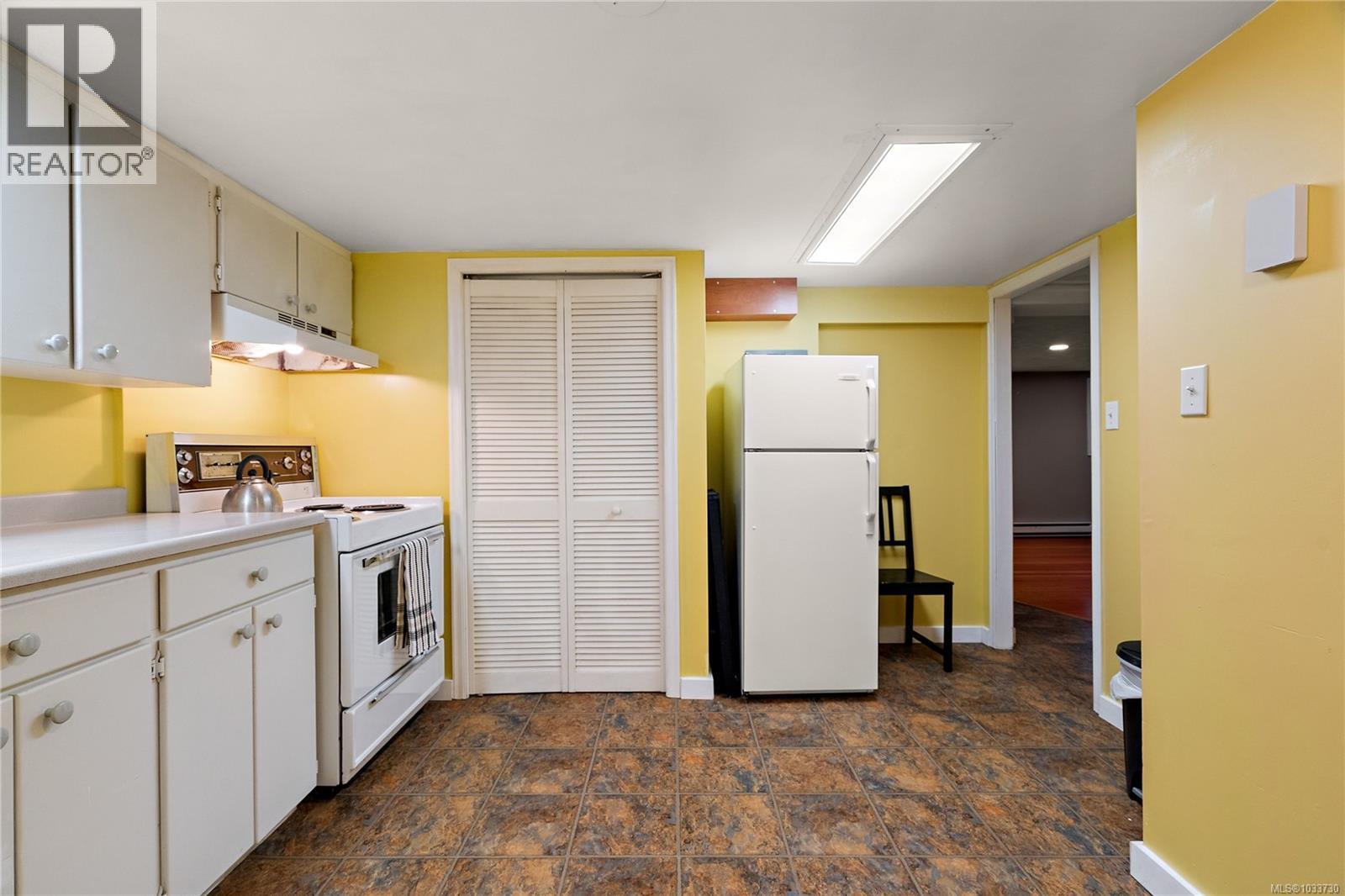3450 Doncaster Dr - 25