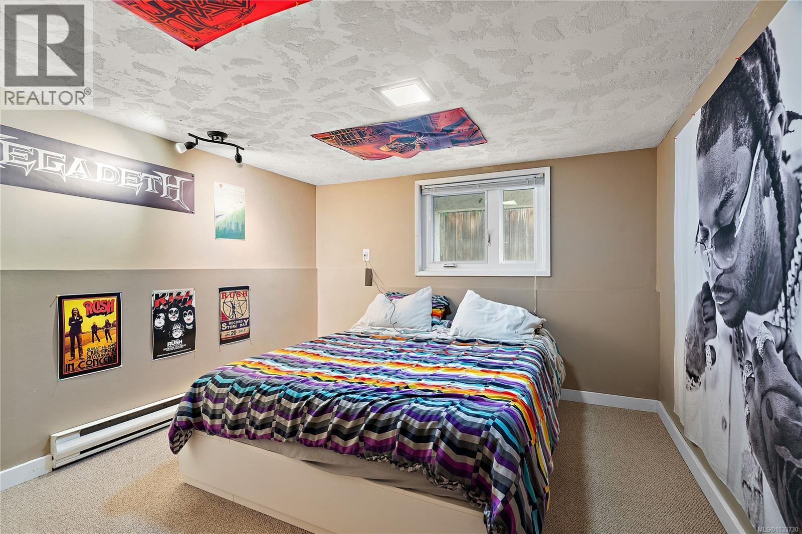 3450 Doncaster Dr - 27