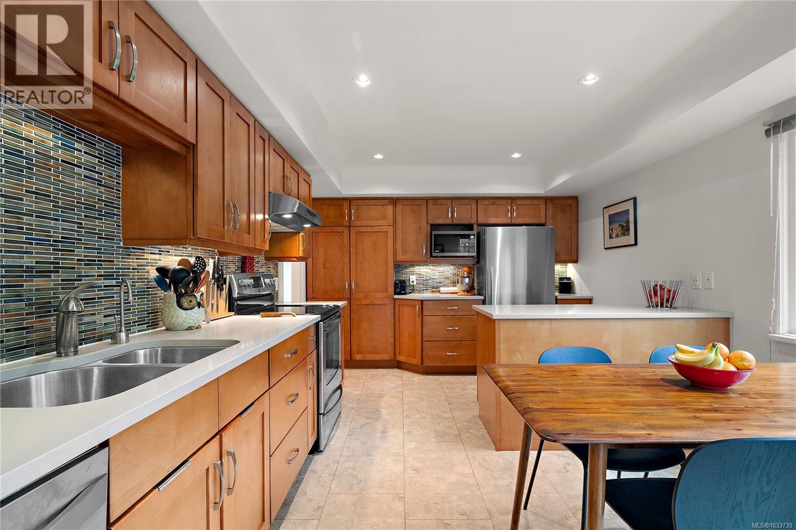3450 Doncaster Dr - 6