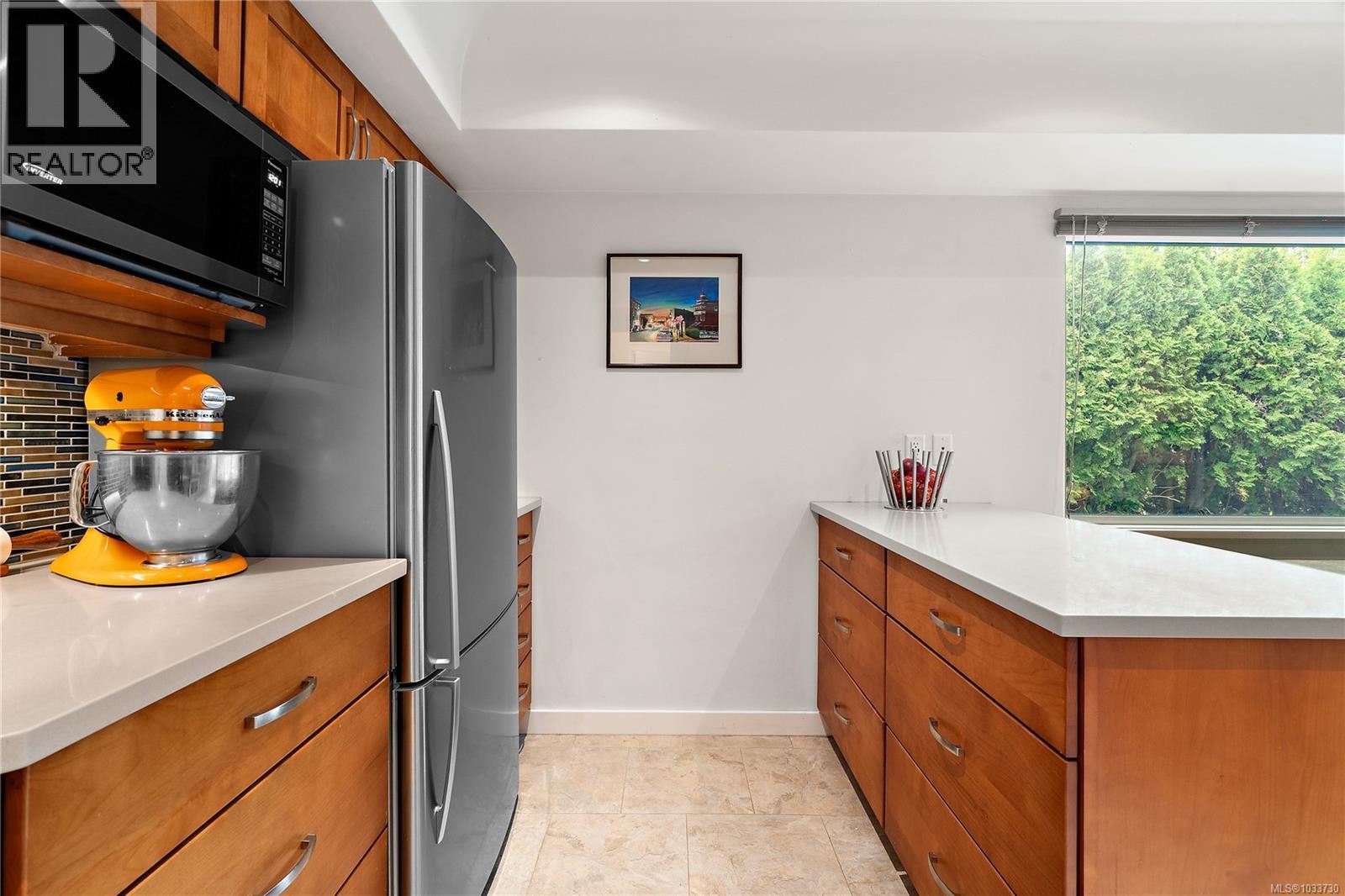3450 Doncaster Dr - 7