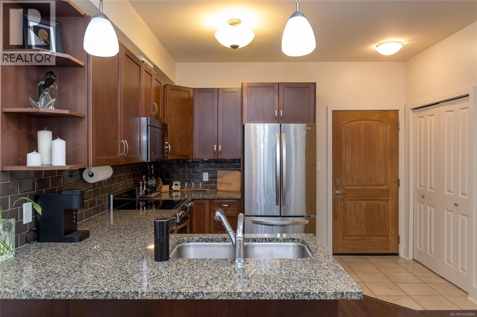 #311 866 Brock Ave - 17