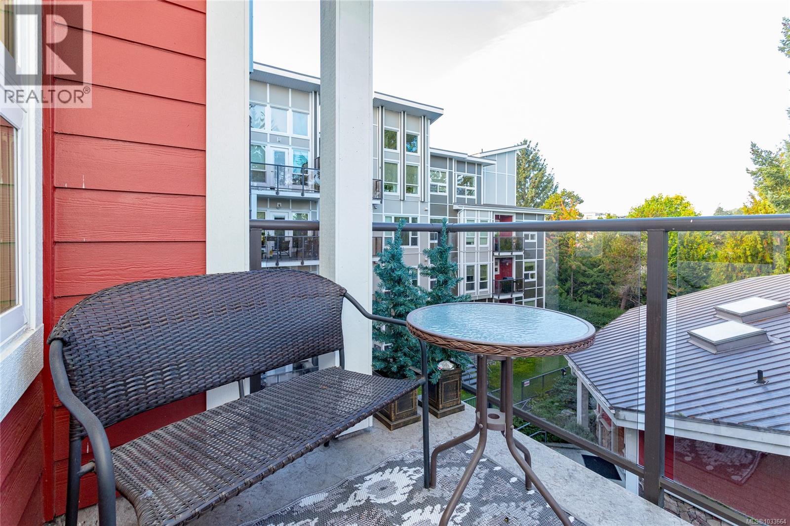 #311 866 Brock Ave - 27