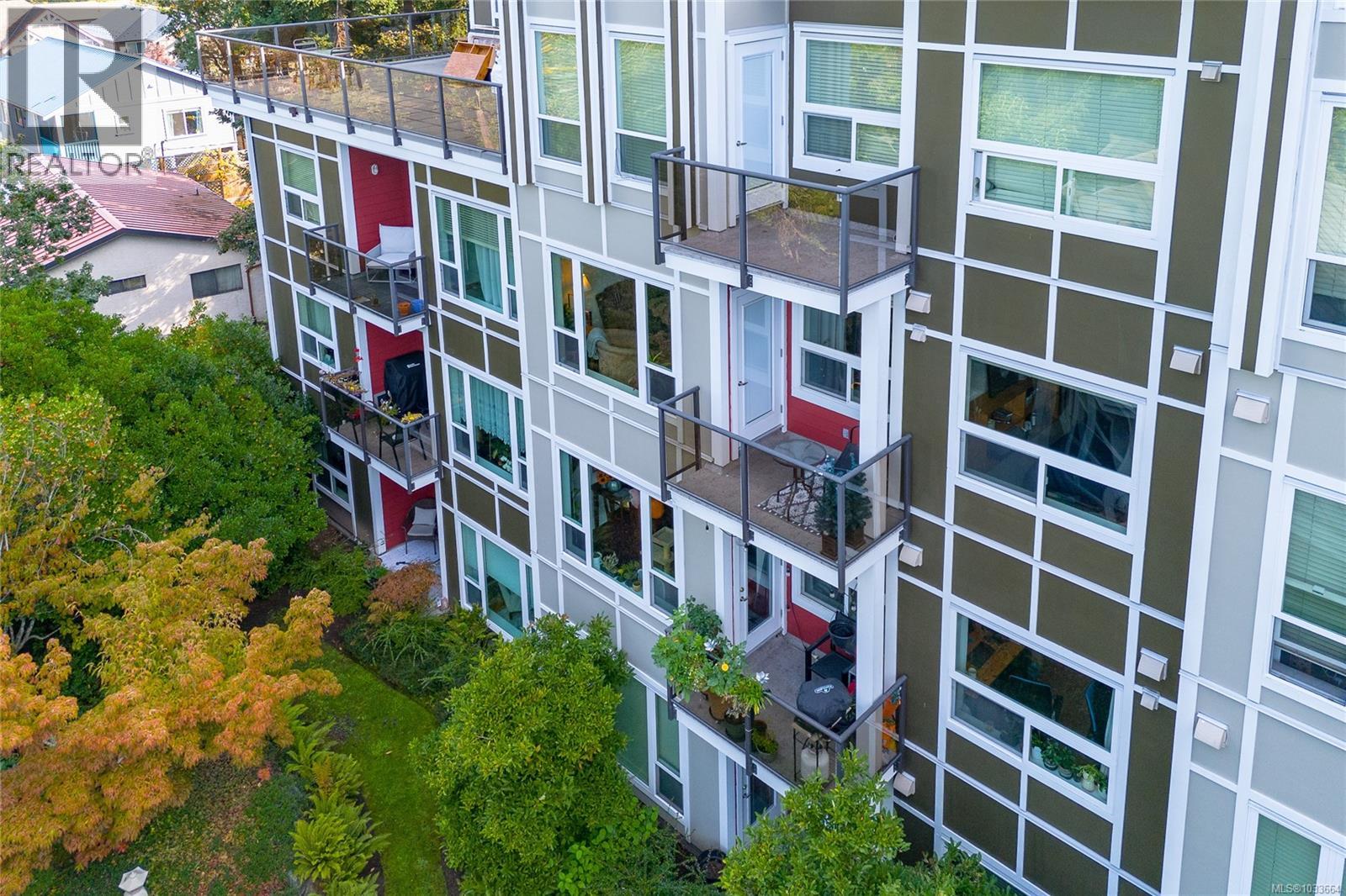 #311 866 Brock Ave - 29