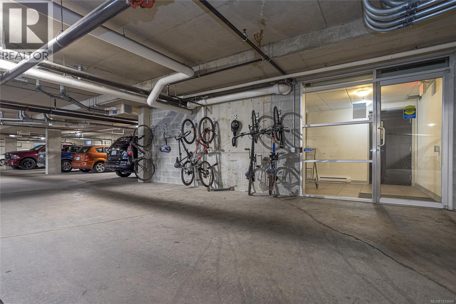 #311 866 Brock Ave - 33
