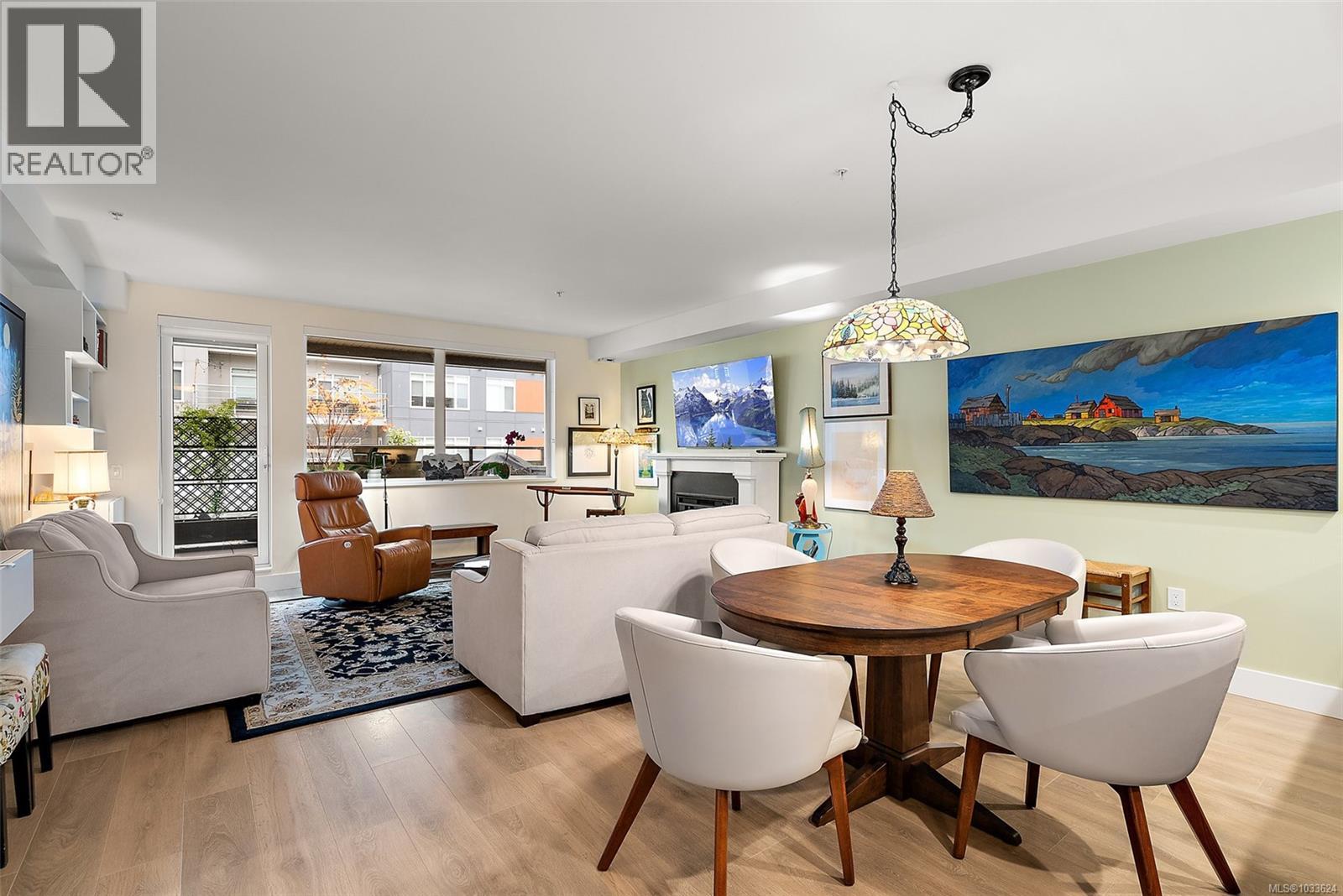 #203 2461 Sidney Ave - 10