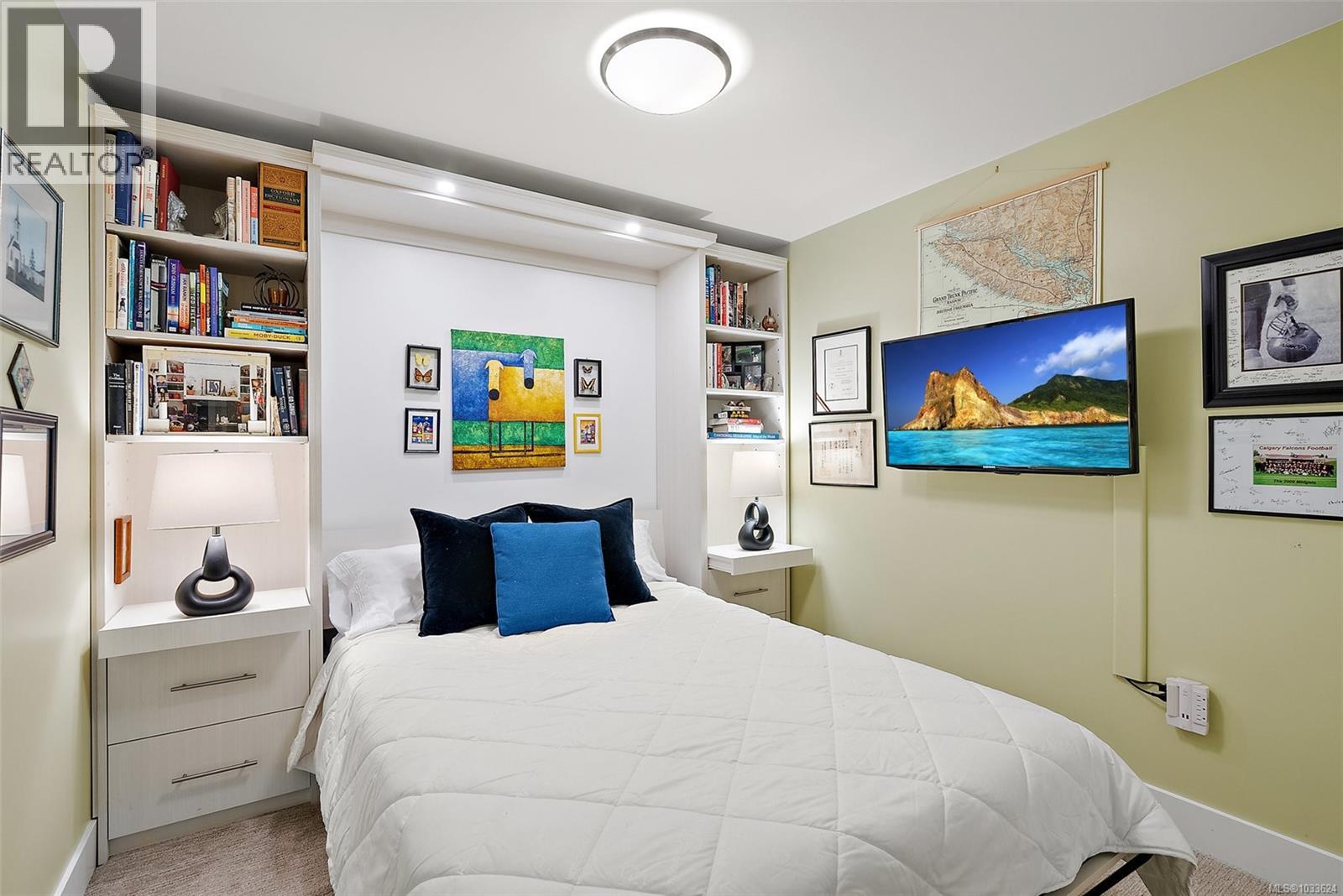 #203 2461 Sidney Ave - 16