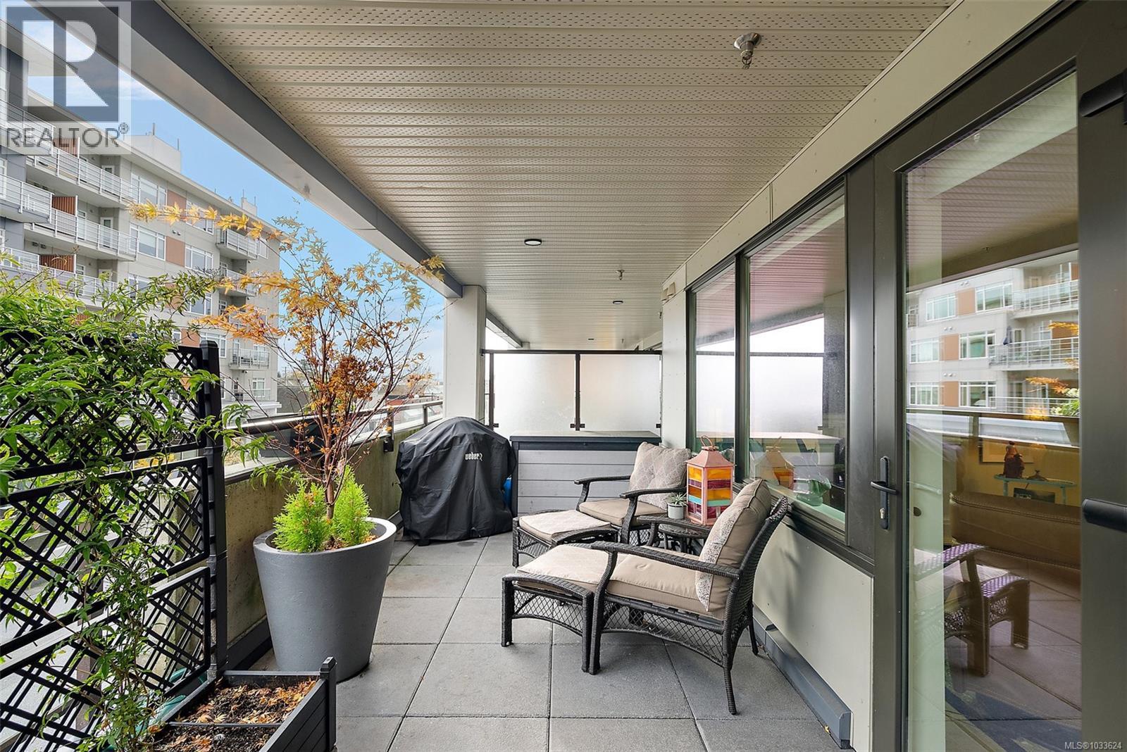 #203 2461 Sidney Ave - 23