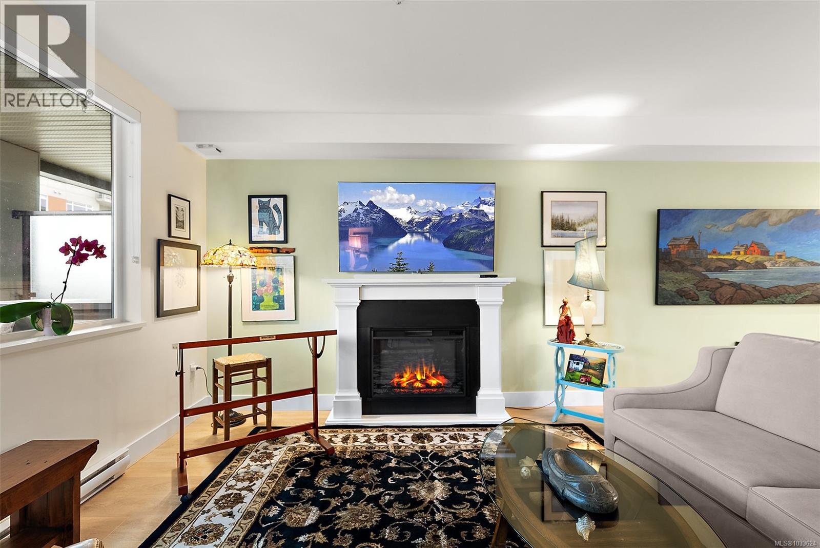#203 2461 Sidney Ave - 5