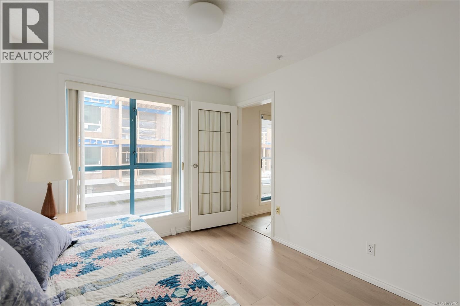 #209 1063 Southgate St - 25