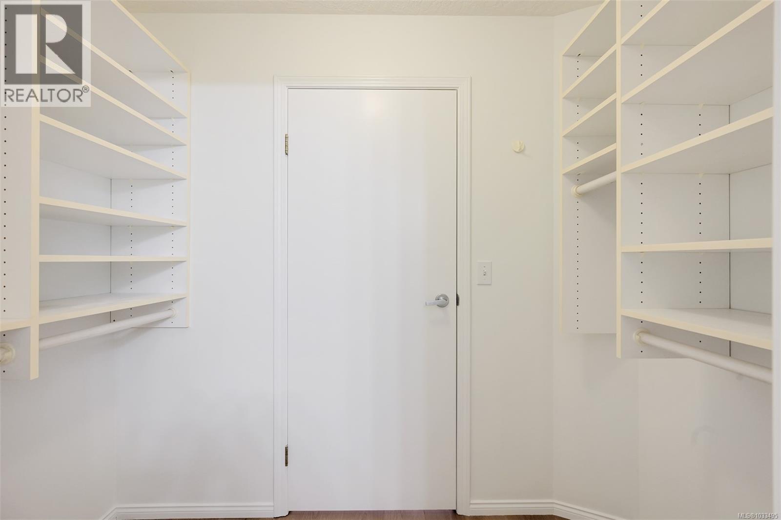 #209 1063 Southgate St - 31