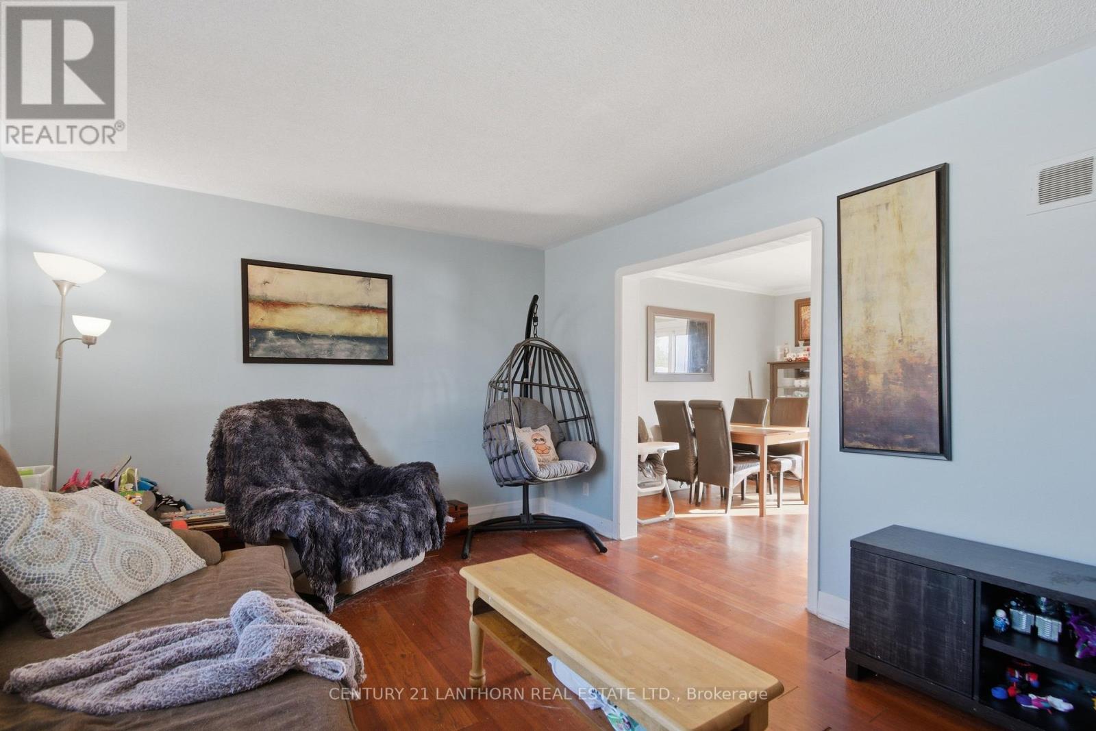 1 CLARKE BOULEVARD — photo 11