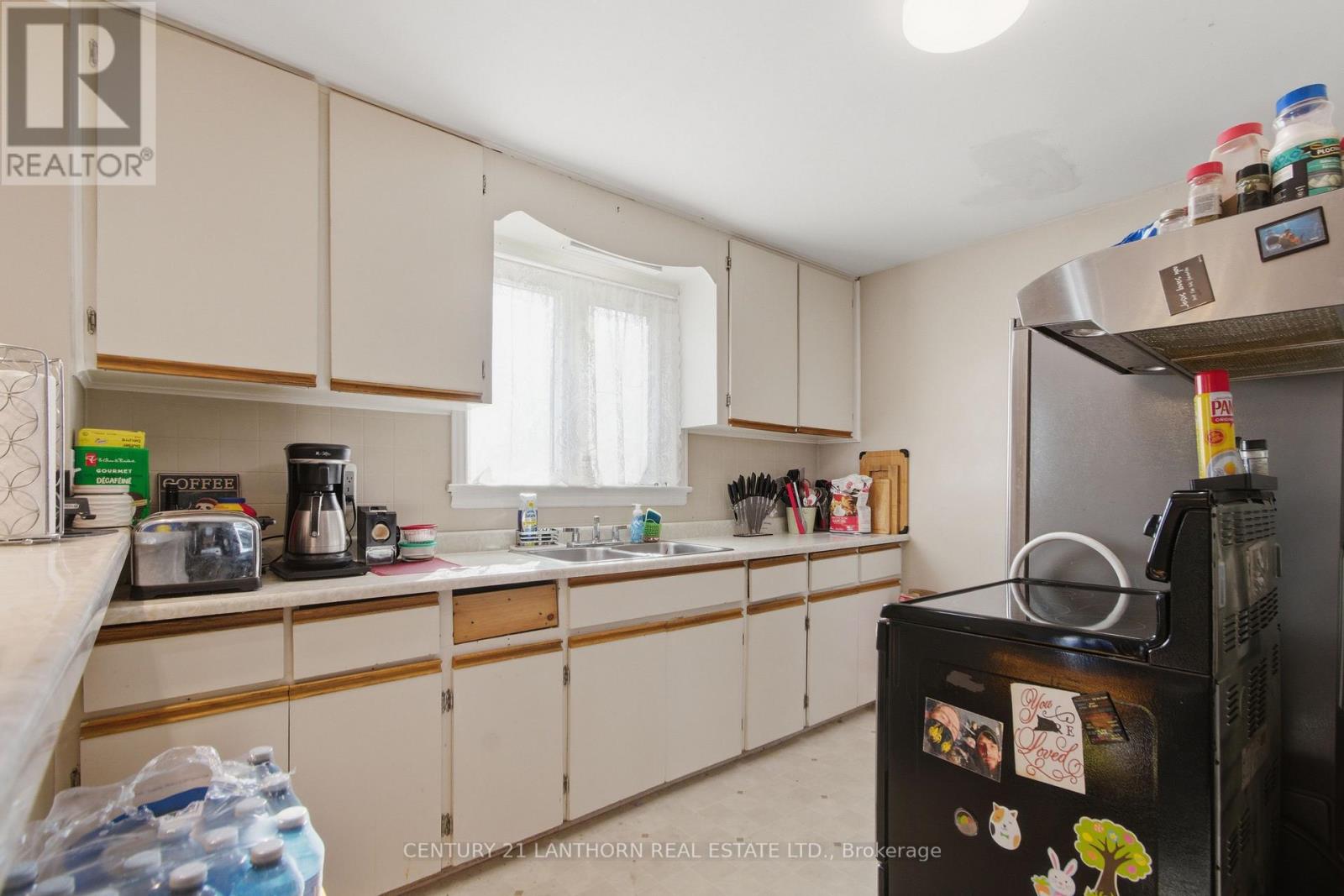 1 CLARKE BOULEVARD — photo 14