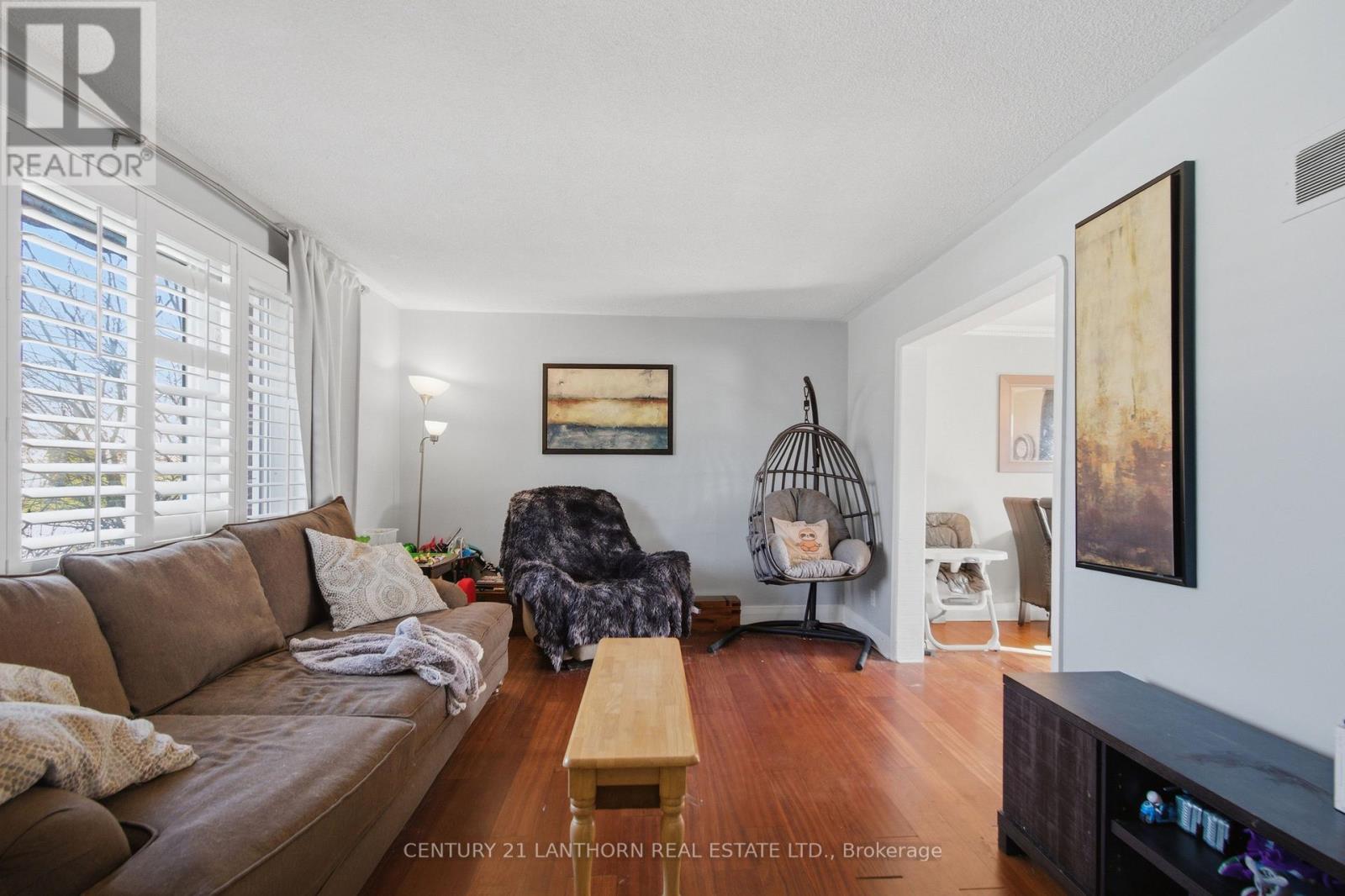 1 CLARKE BOULEVARD — photo 10